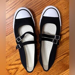 Black Converse Mary Janes. Size 7. Brand new, never worn.